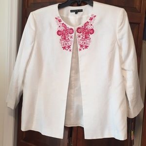 Dillard’s P & Y Linen blazer with pink embroidery